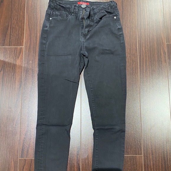 WOMENS GUESS HIGH RISE BLACK JEANS SIZE 25x30 - Picture 3 of 3